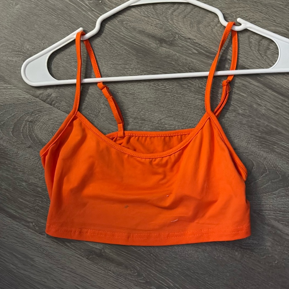 orange tank top
